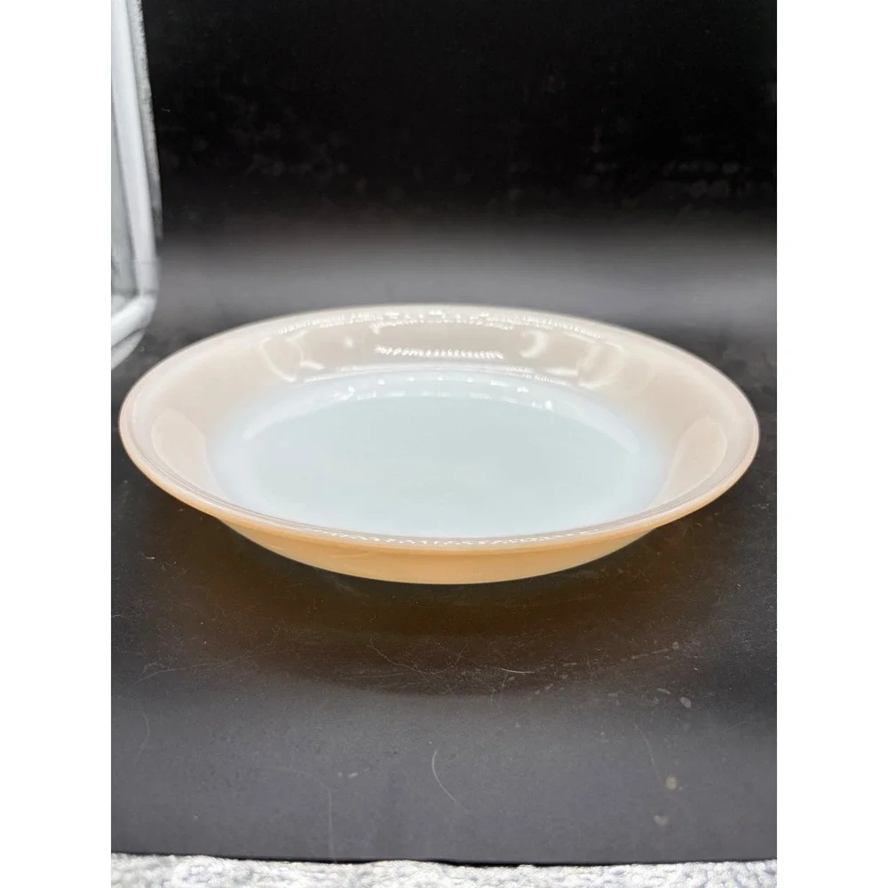 Vintage Anchor Hocking Fire-King Peach Lustre Milk Glass Pie Plate 9 Inch Dish‎